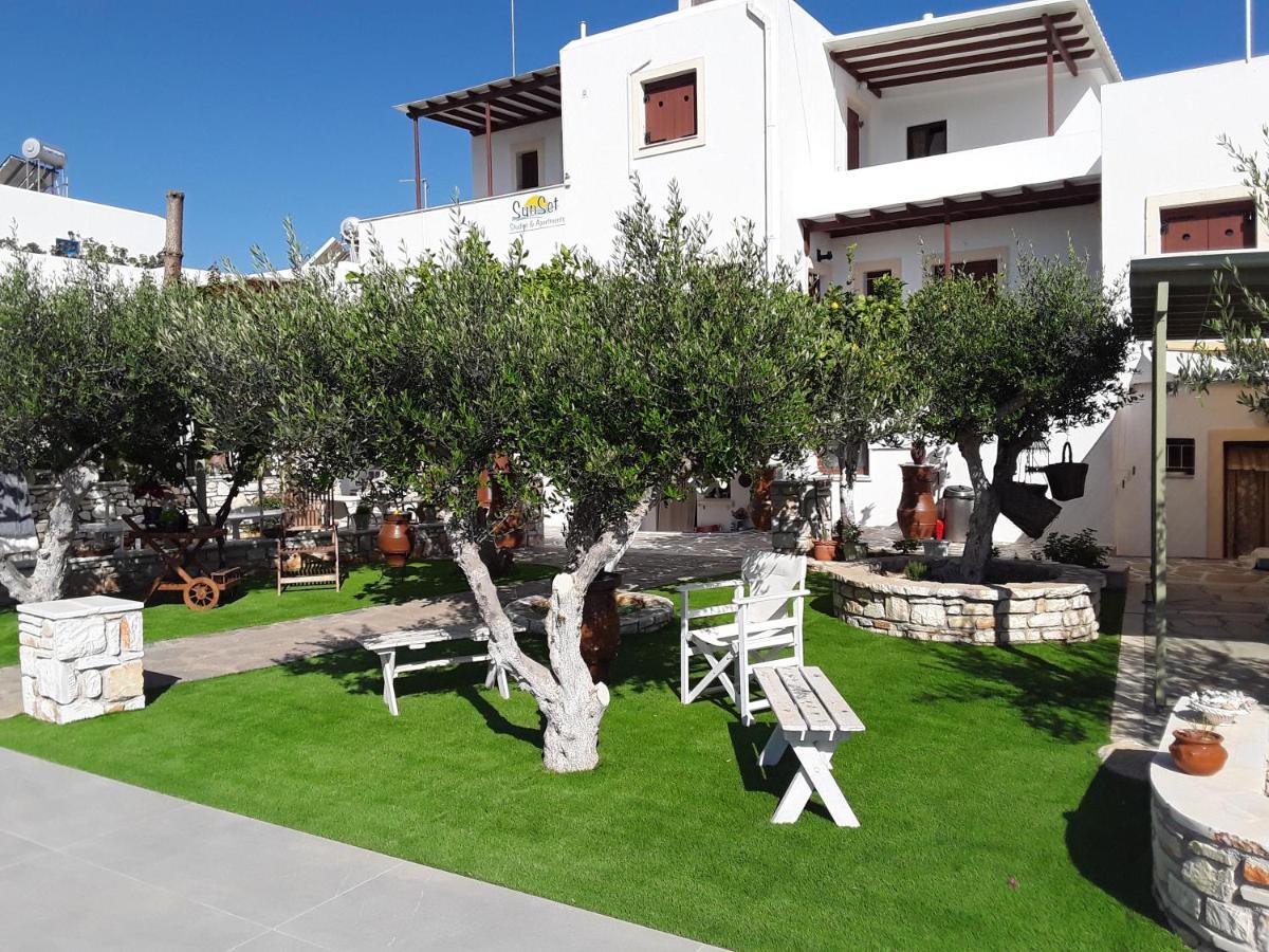 Sunset Studios And Apartments For Adults Over 21 Only Náousa Exterior foto