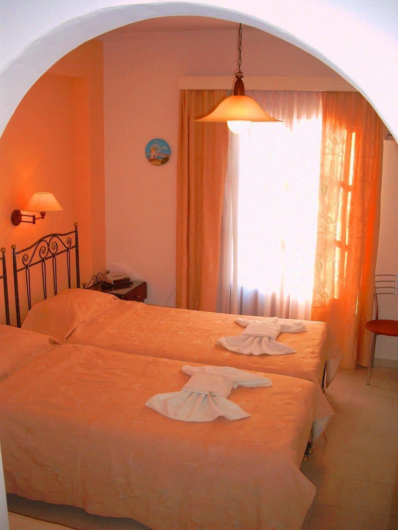 Sunset Studios And Apartments For Adults Over 21 Only Náousa Exterior foto