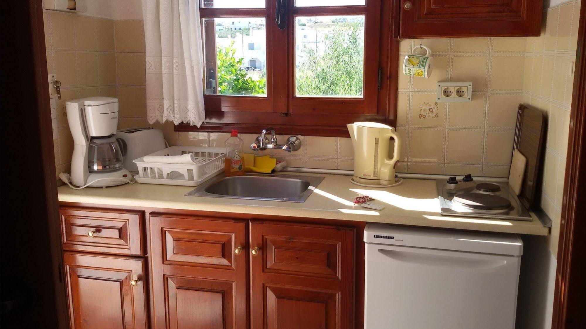 Sunset Studios And Apartments For Adults Over 21 Only Náousa Exterior foto