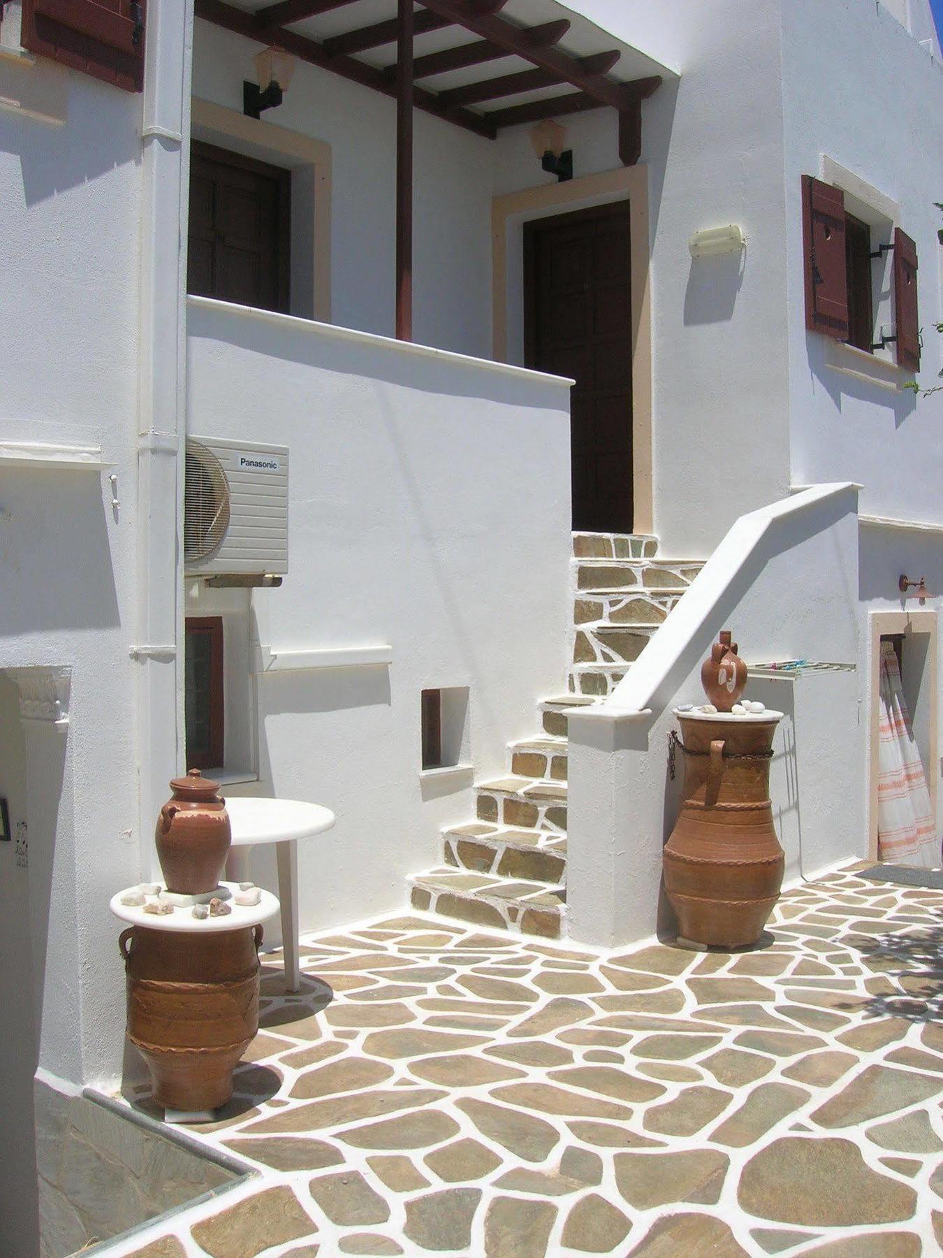 Sunset Studios And Apartments For Adults Over 21 Only Náousa Exterior foto