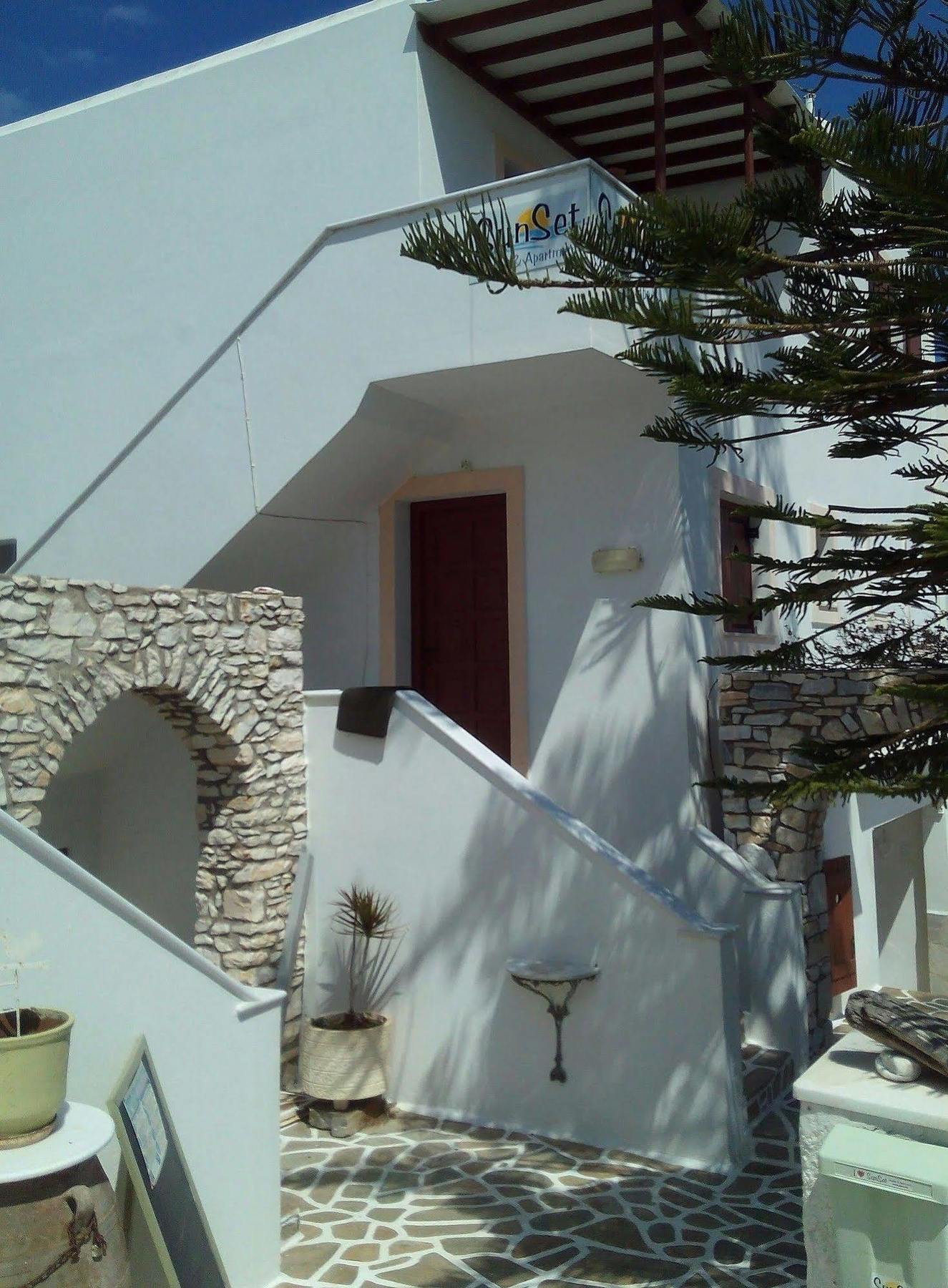 Sunset Studios And Apartments For Adults Over 21 Only Náousa Exterior foto